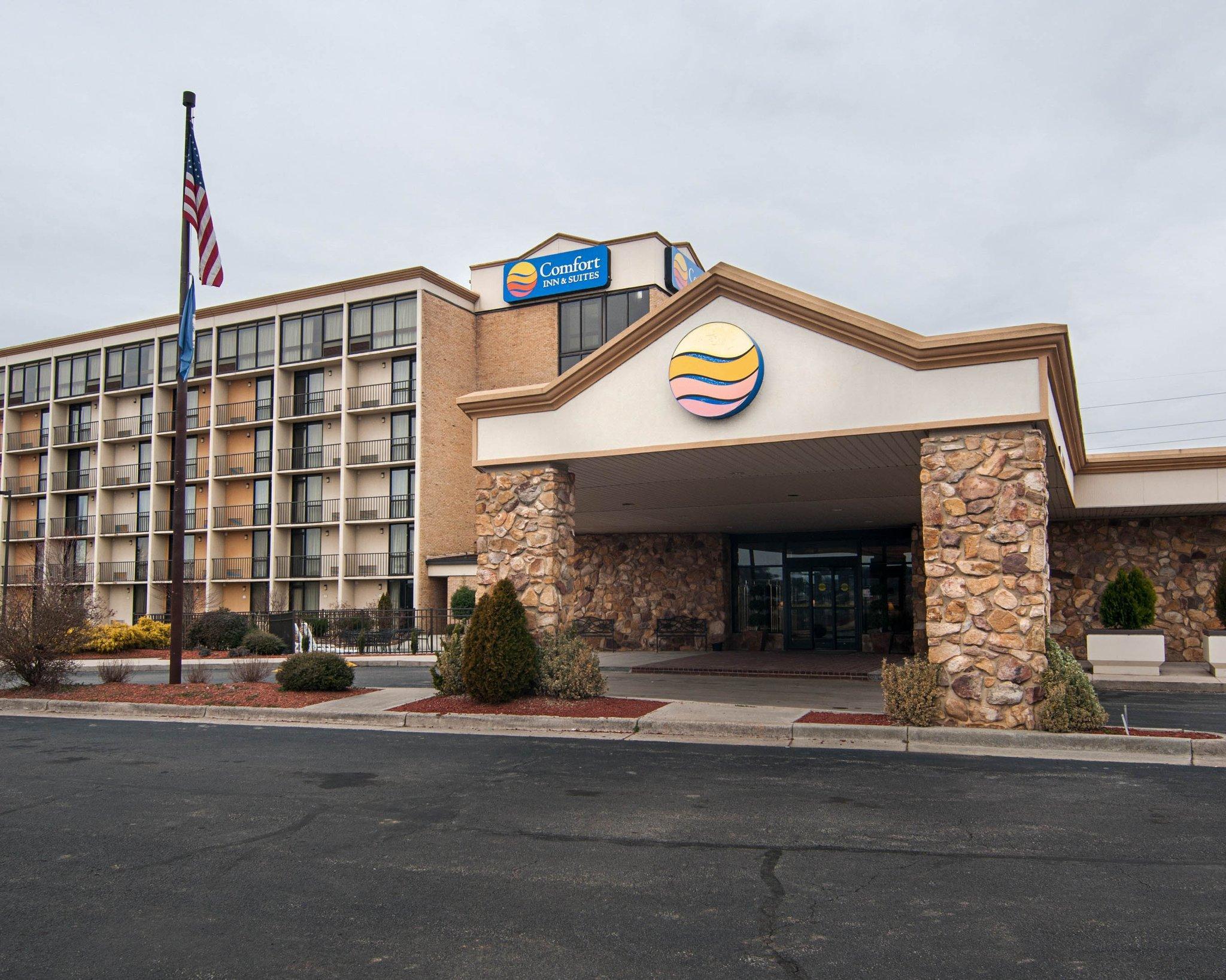 Comfort Inn & Suites Near Danville Mall Buitenkant foto