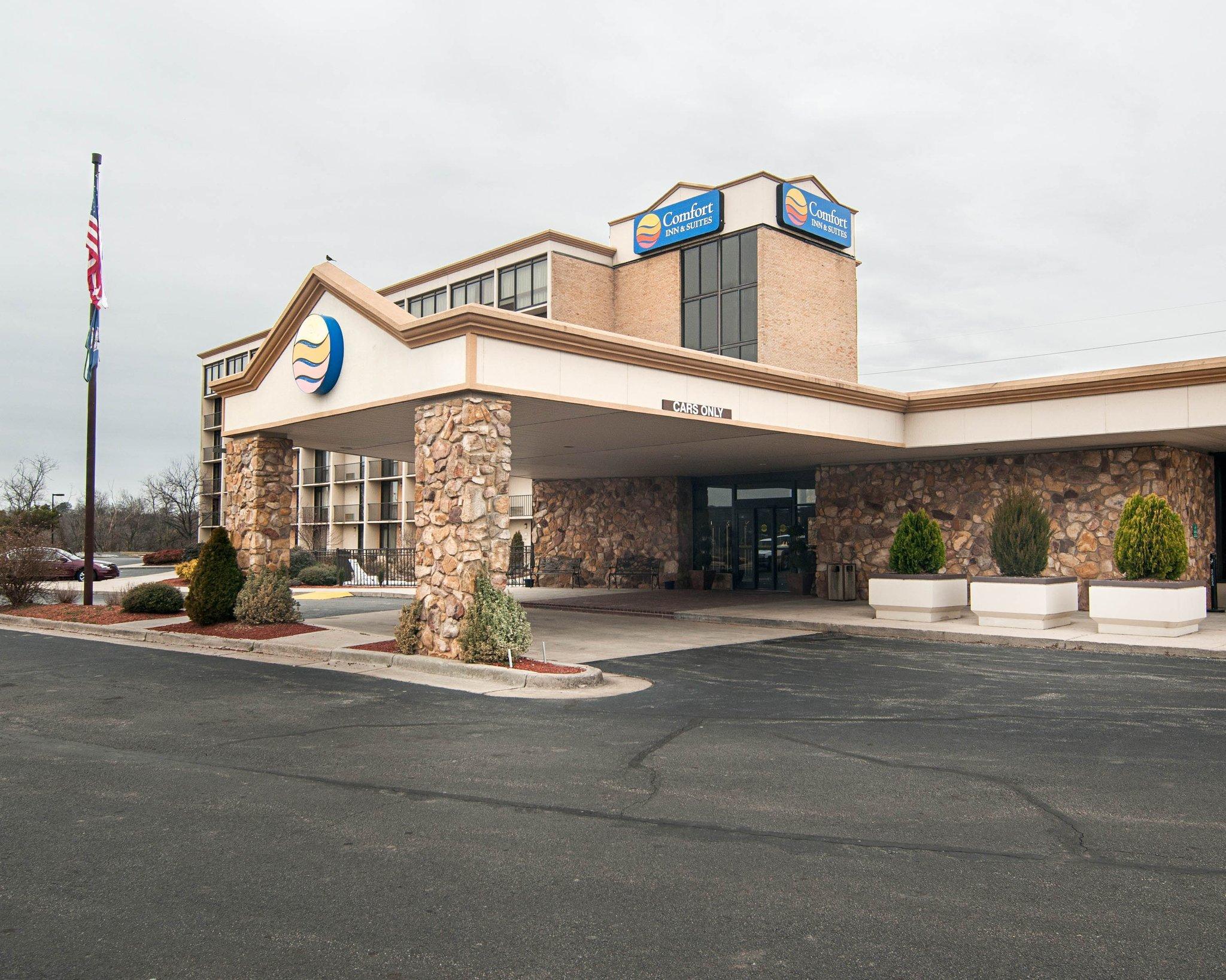 Comfort Inn & Suites Near Danville Mall Buitenkant foto